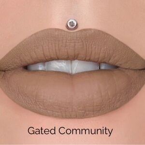 Gated Community, NIB JEFFREE Star Velour Liquid Lipstick
